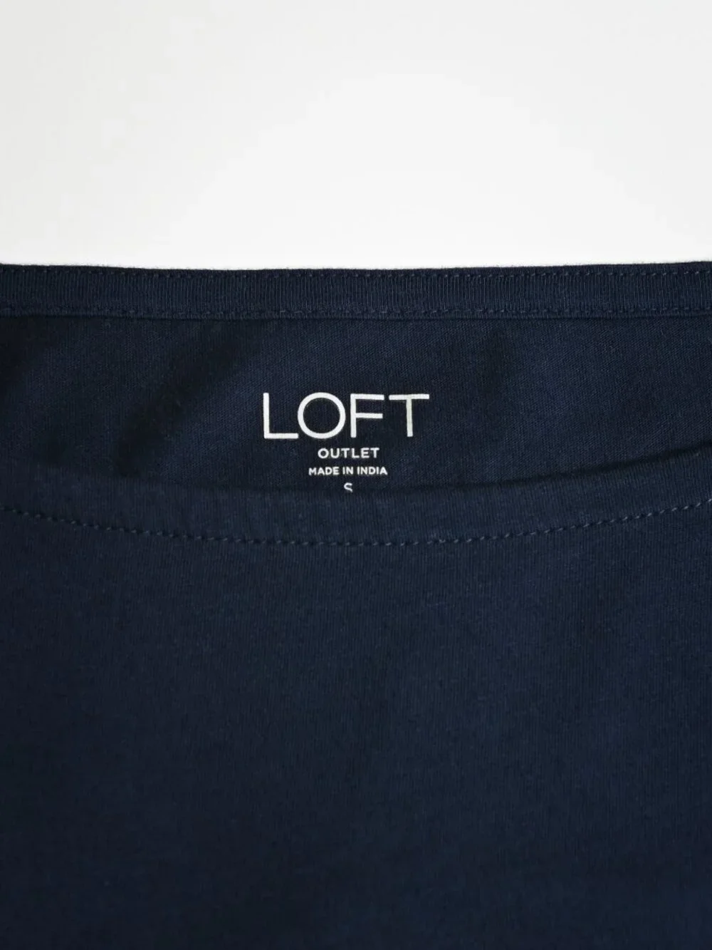 LOFT Outlet Navy Long Sleeve Shirt with 4 Red Modern Design Apples - Size Small